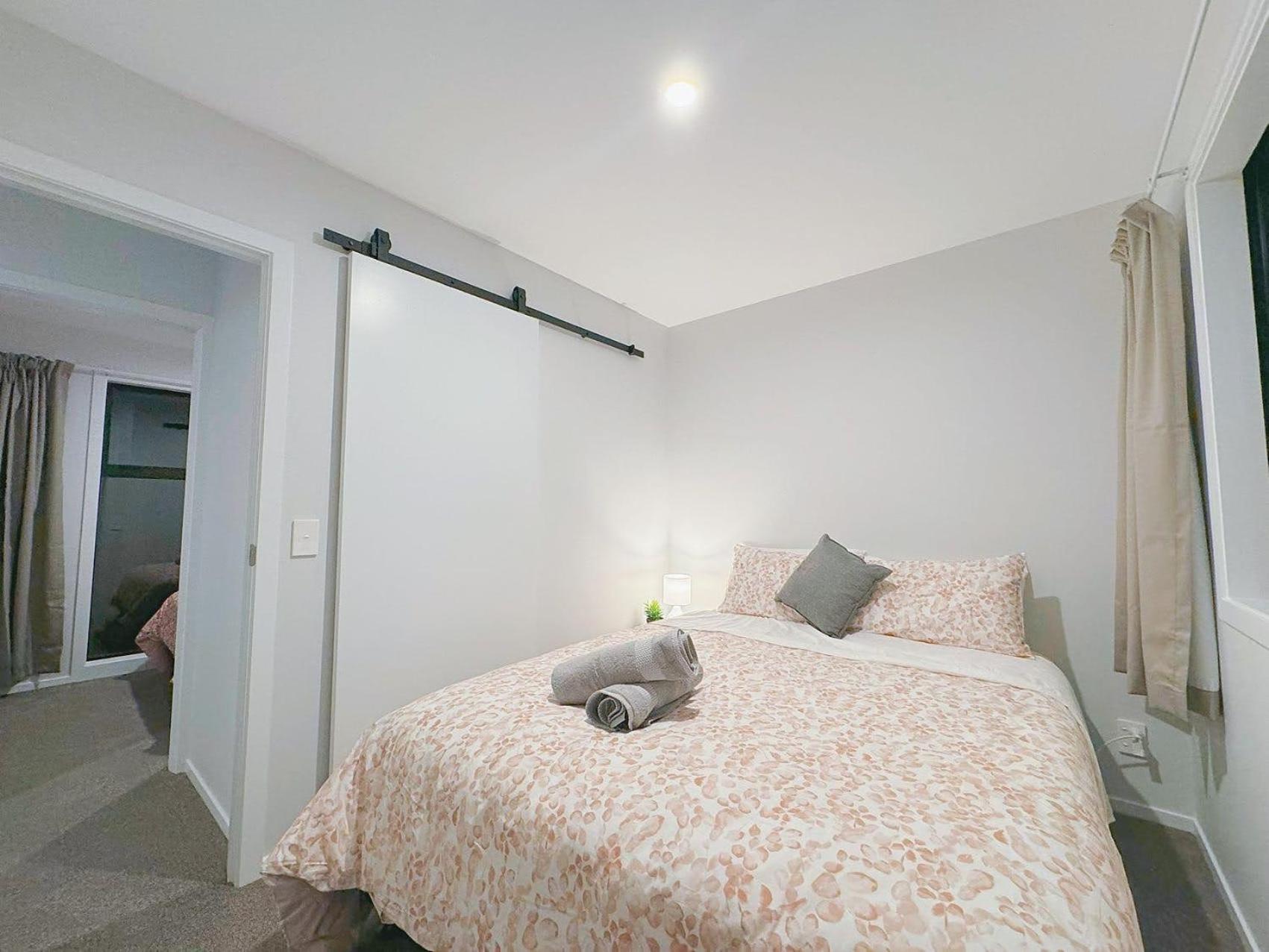 Modern & Stylish 3 Bedroom At Lowerhutt 로어허트 외부 사진