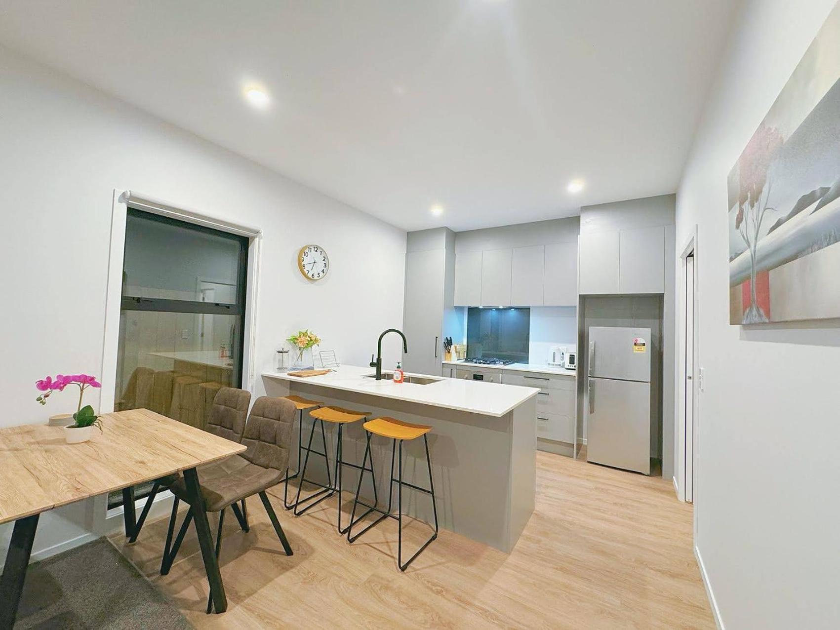 Modern & Stylish 3 Bedroom At Lowerhutt 로어허트 외부 사진